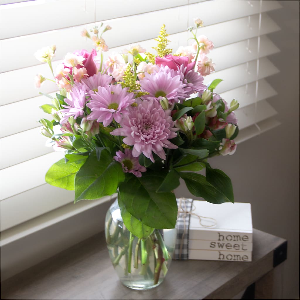 Pastel Tradition - A Florist Original – WATSON'S FLOWERS AND GIFTS, West Helena AR