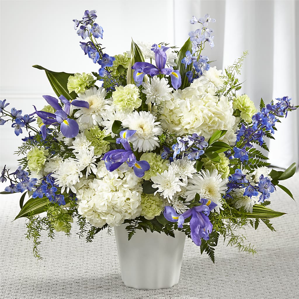 Soft Serenity Floor Basket – WATSON'S FLOWERS AND GIFTS, West Helena AR