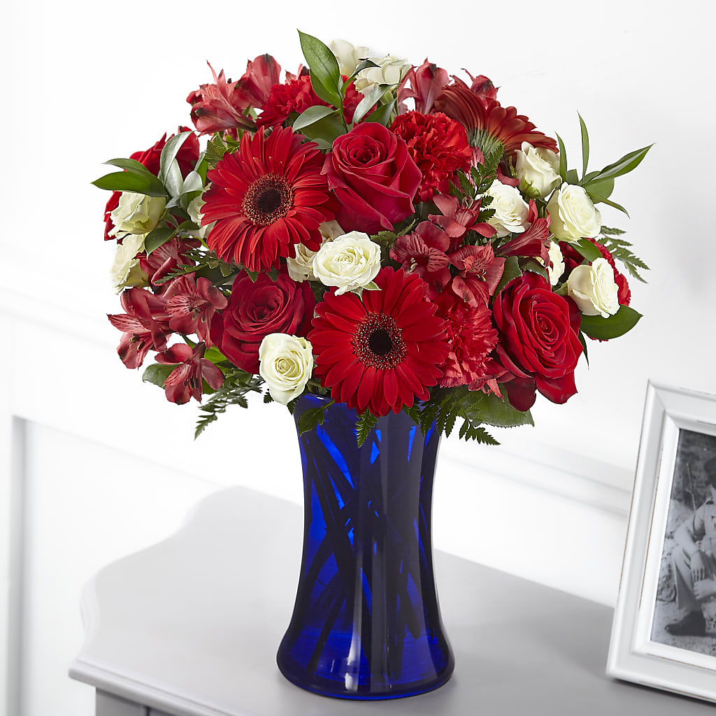 Hearts Embrace Bouquet – WATSON'S FLOWERS AND GIFTS, West Helena AR