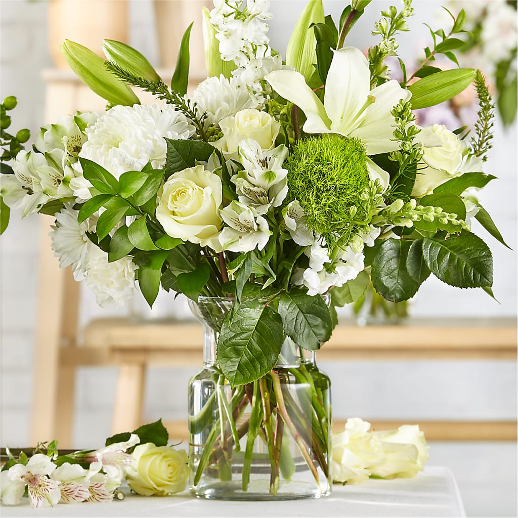 Classic Ivory – A Florist Original – WATSON'S FLOWERS AND GIFTS, West Helena AR