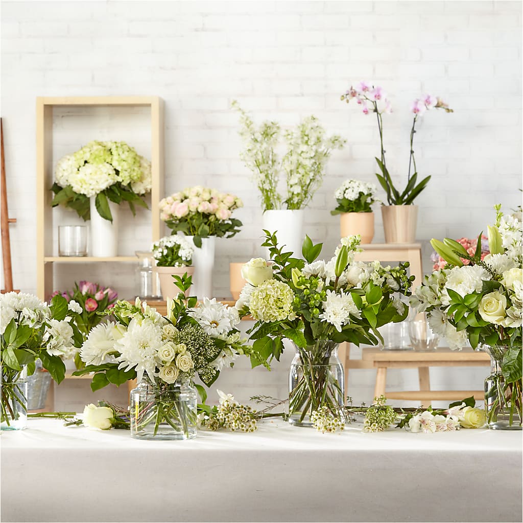 Classic Ivory – A Florist Original – WATSON'S FLOWERS AND GIFTS, West Helena AR