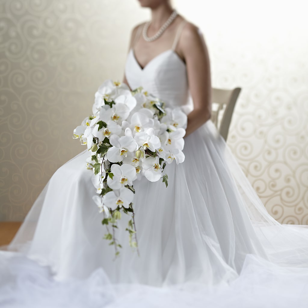 Classic White Bouquet – WATSON'S FLOWERS AND GIFTS, West Helena AR