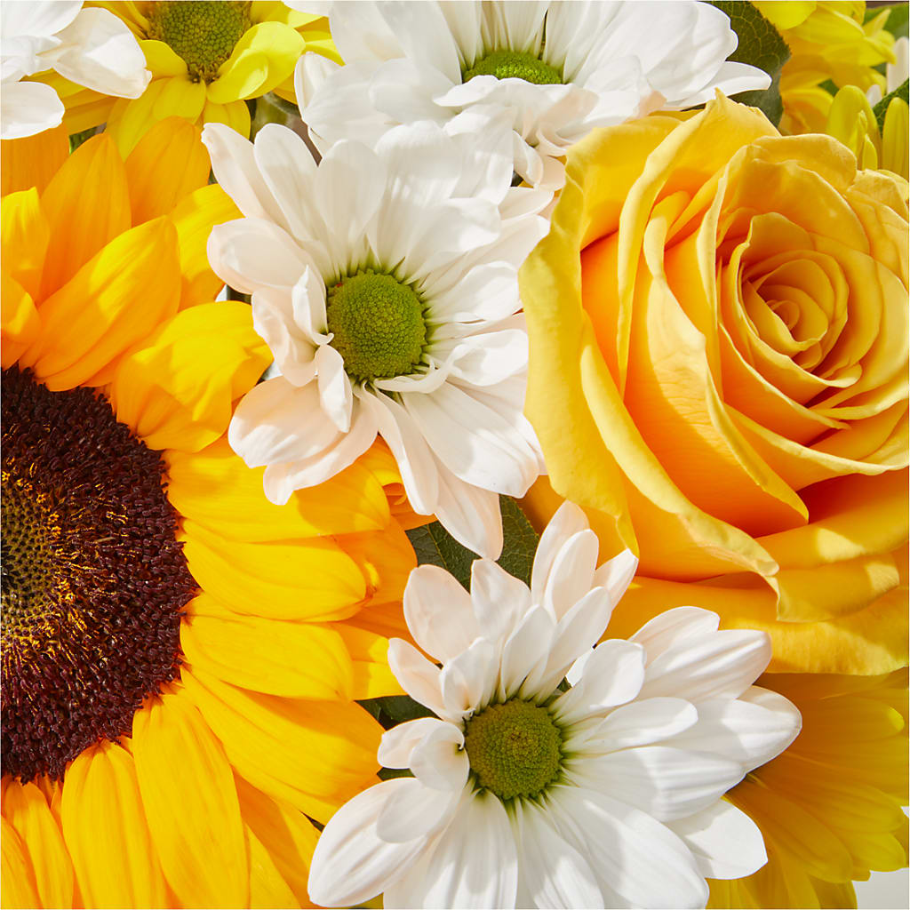 Be Happy Bouquet – WATSON'S FLOWERS AND GIFTS, West Helena AR