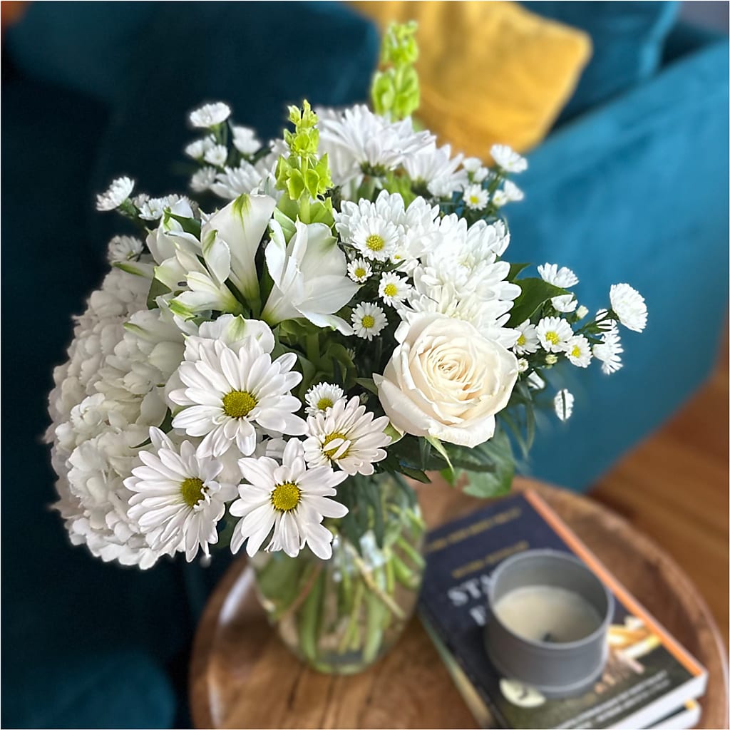 Classic Ivory – A Florist Original – WATSON'S FLOWERS AND GIFTS, West Helena AR