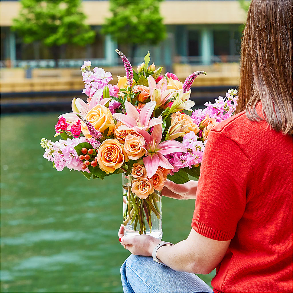 Bisous Bouquet – WATSON'S FLOWERS AND GIFTS, West Helena AR