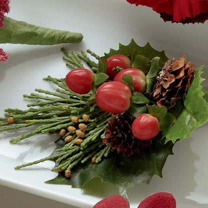 Red Berry Boutonniere – WATSON'S FLOWERS AND GIFTS, West Helena AR